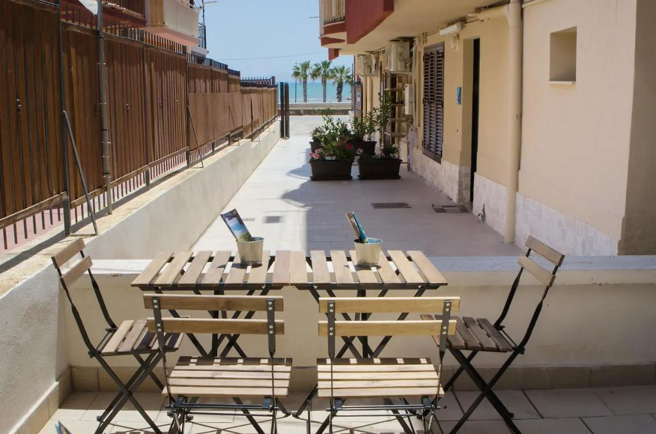 Guest House Del Lido Porto Empedocle 0*,  Italy
